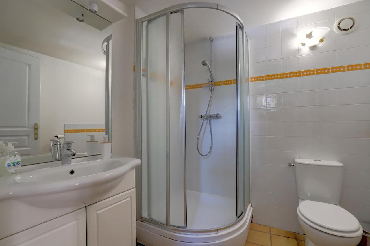 Gîte la grappe Occitane - 14 personnes - piscine privée Ambres Exterior foto